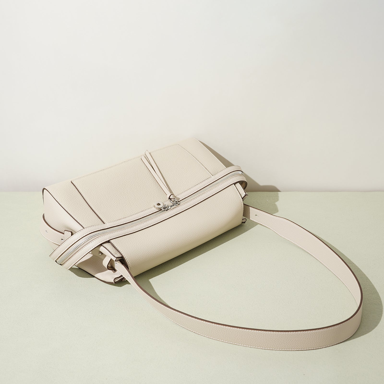 Large Leather Commuter Tote Handbag