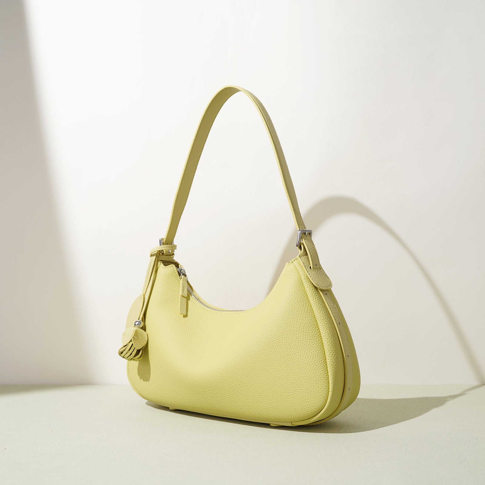 Retro Leather Microfiber Saddle Bag