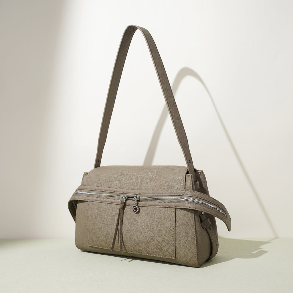 Large Leather Commuter Tote Handbag