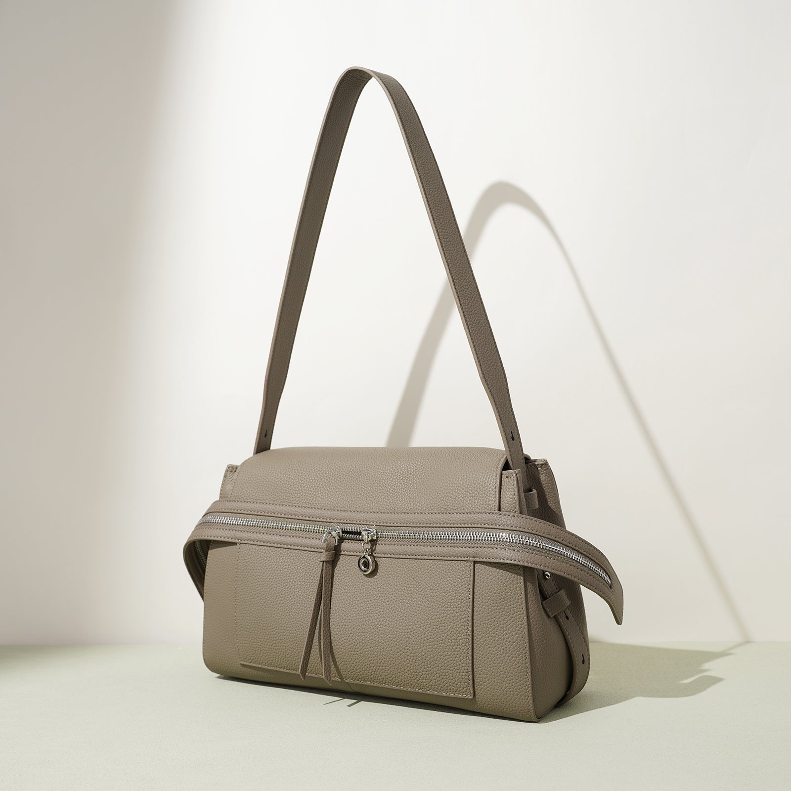 Large Leather Commuter Tote Handbag