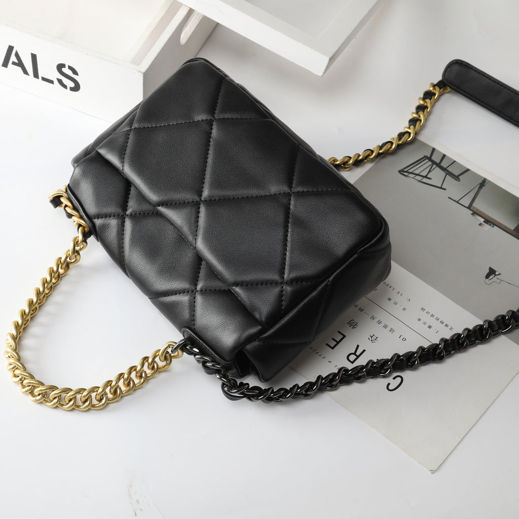 Top Grain Cowhide Quilted Chain Bag