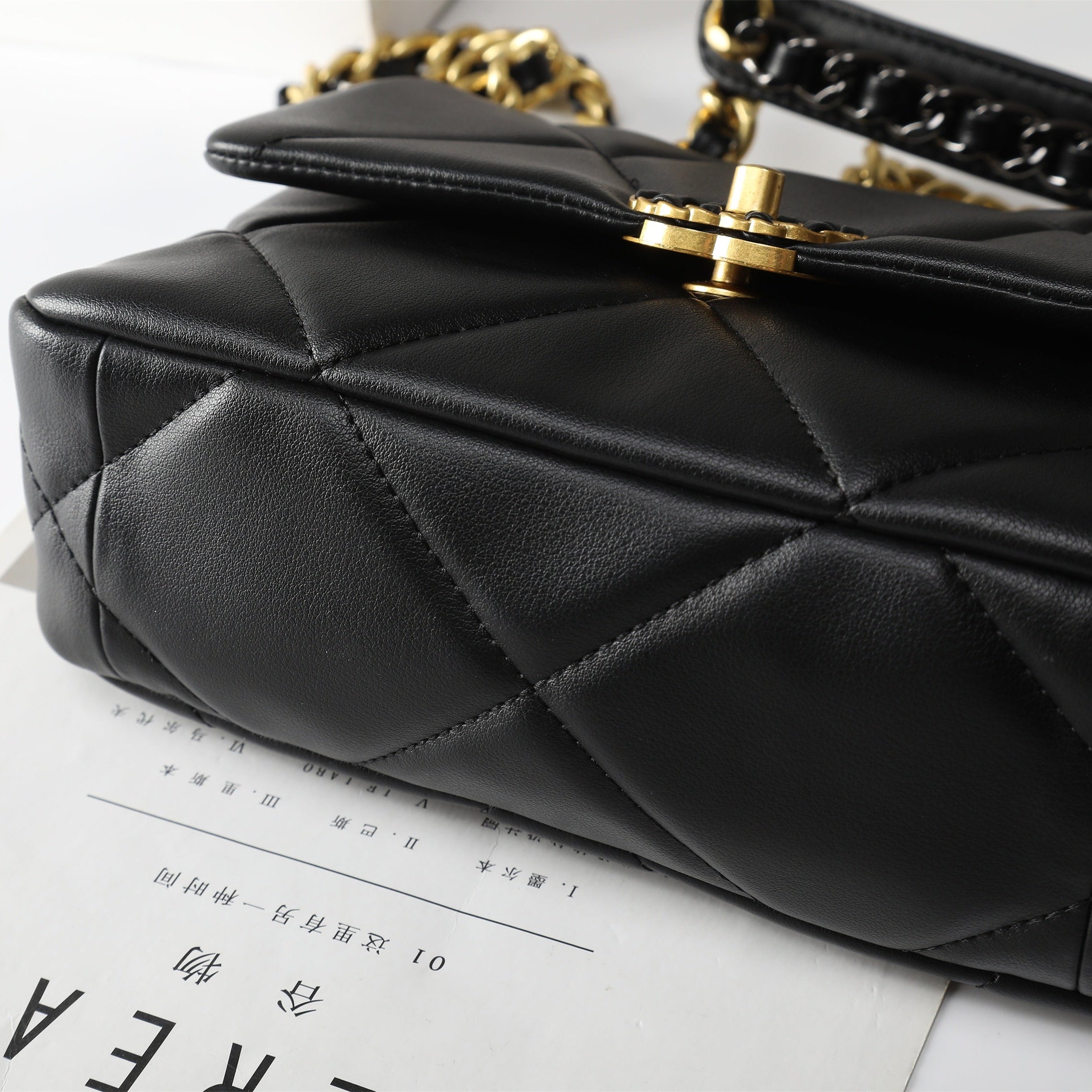 Top Grain Cowhide Quilted Chain Bag