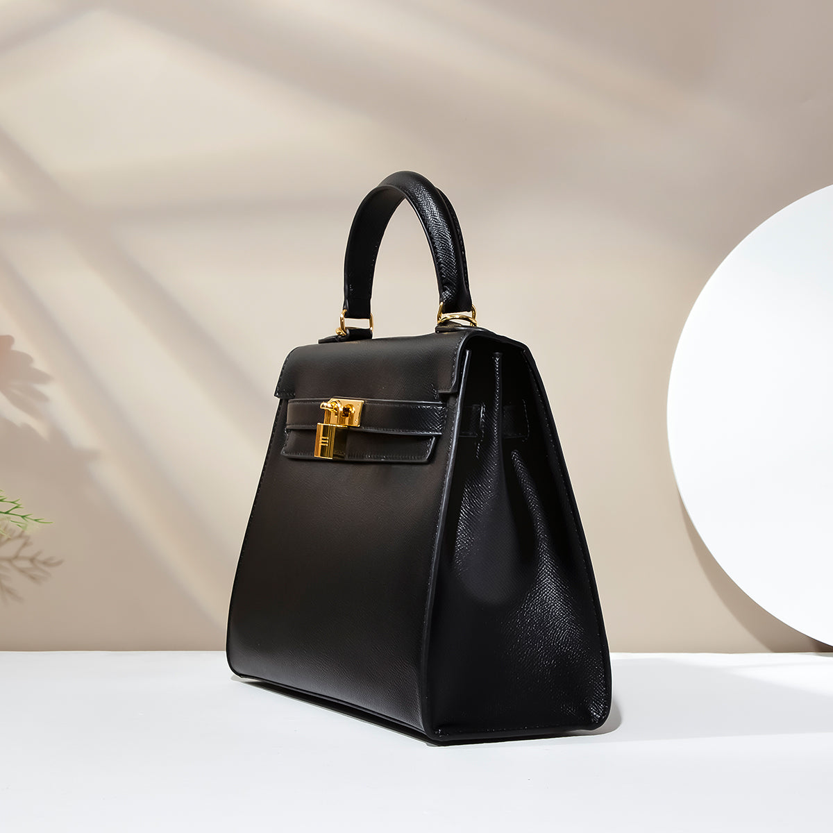 Eterna-Leather Fashionable Black Purse