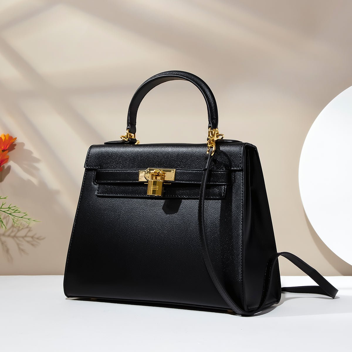 Black Palm Grain Leather Bamboo Bag - VVISN