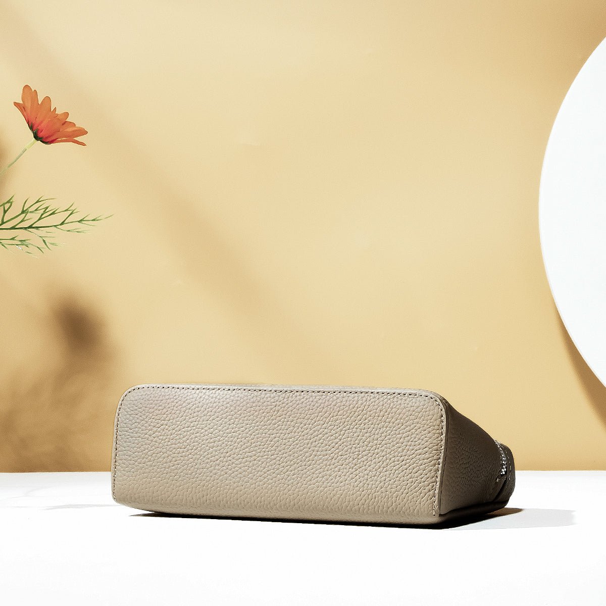 Brown Palm Grain Cowhide Handbag - VVISN