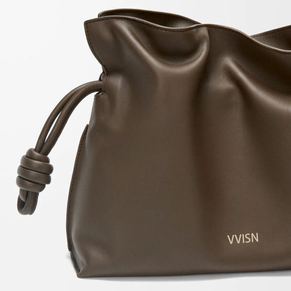 Chocolate Medium Flamenco clutch in nappa calfskin - VVISN