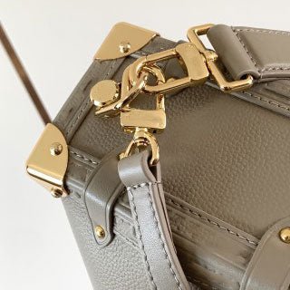 Grained Calf Leather Side Trunk Handbag - VVISN