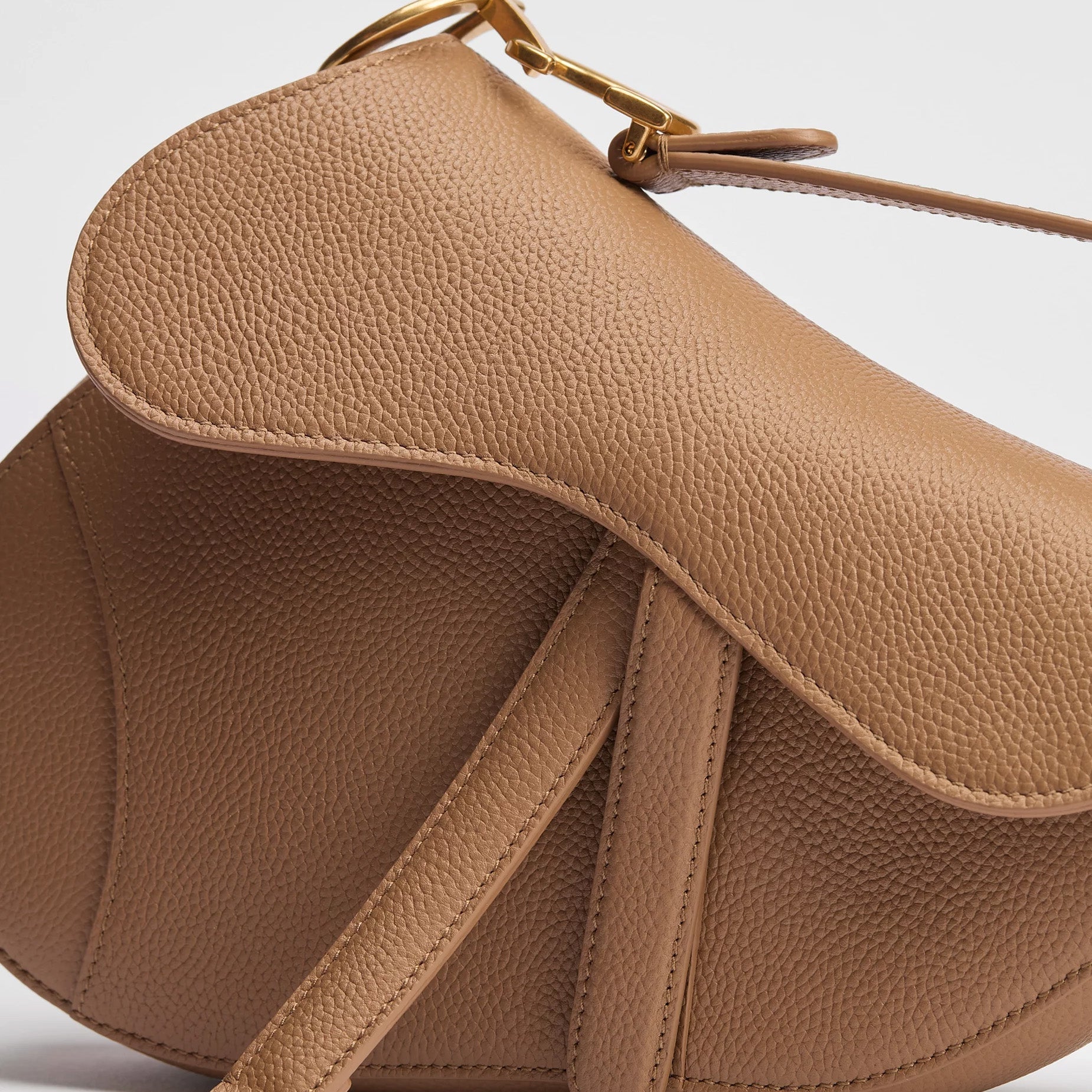 Grained Calfskin Small Saddle Bag - VVISN
