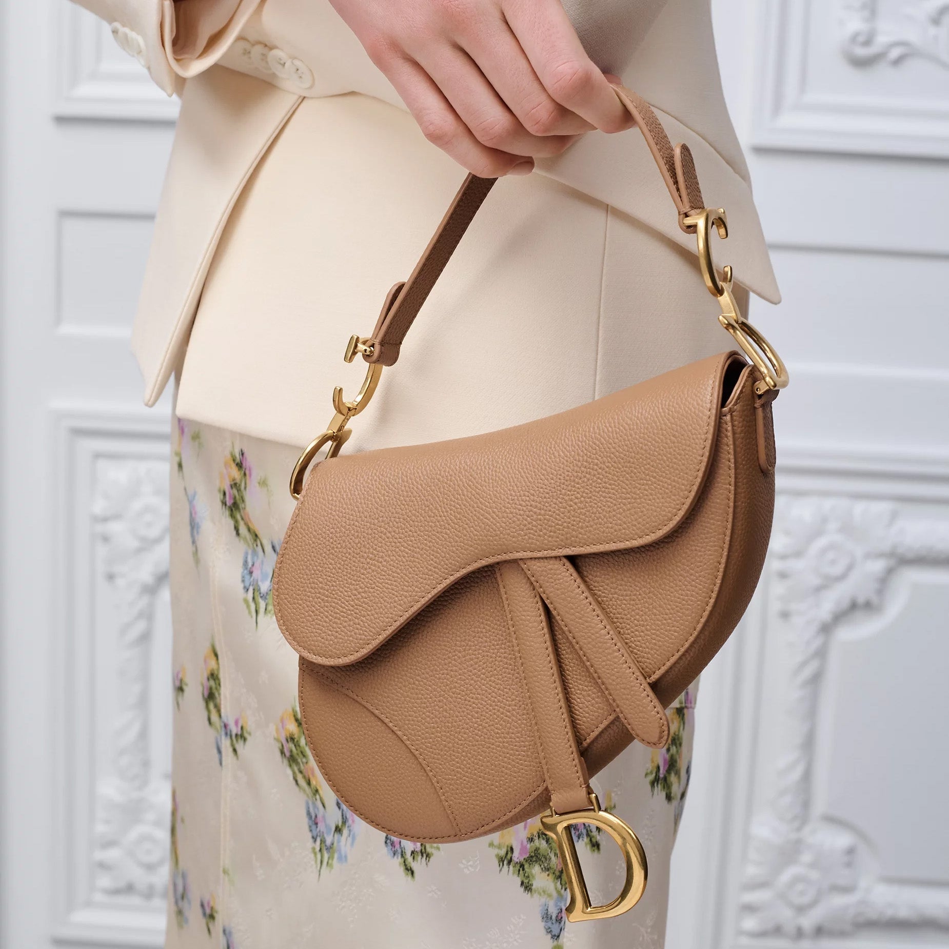 Grained Calfskin Small Saddle Bag - VVISN