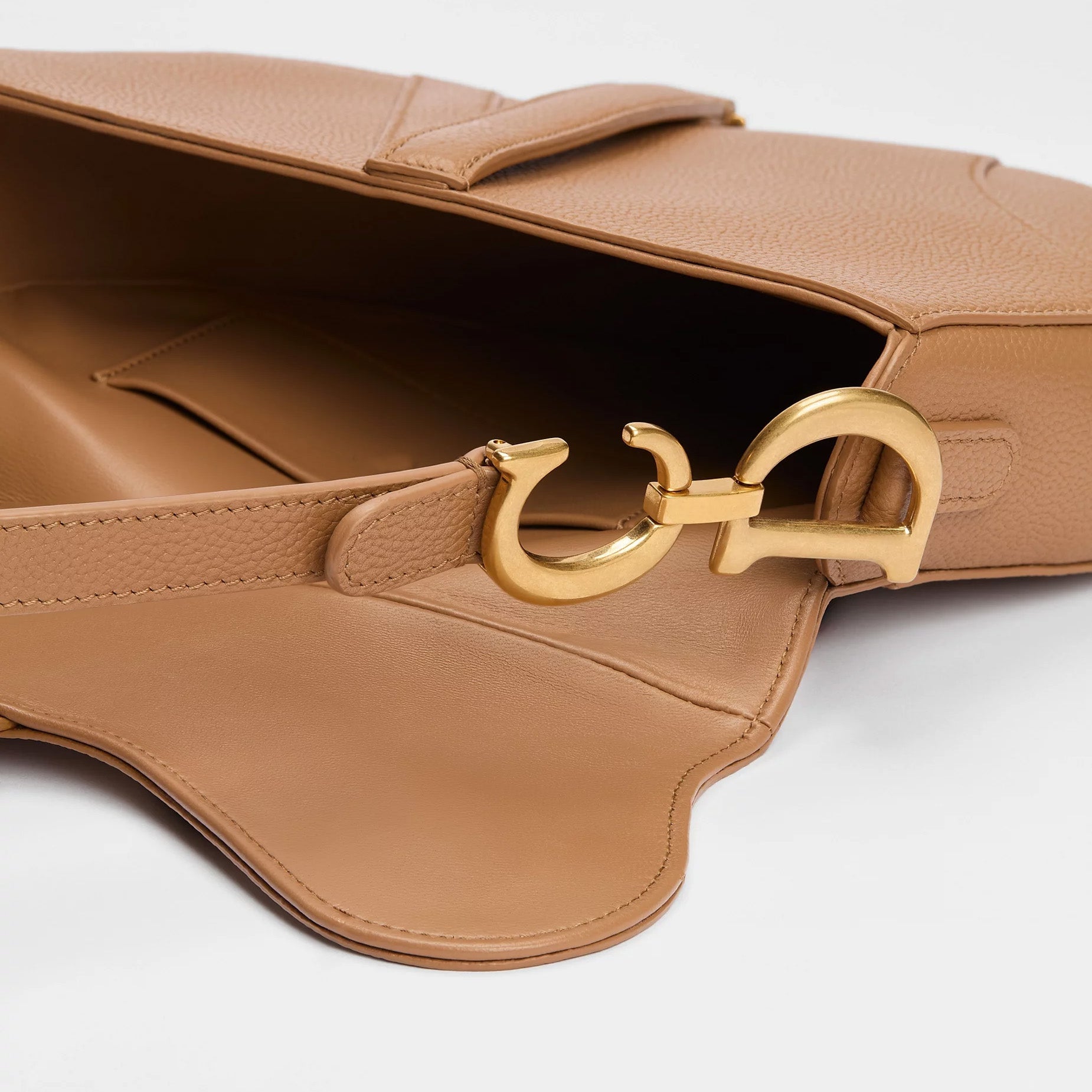 Grained Calfskin Small Saddle Bag - VVISN