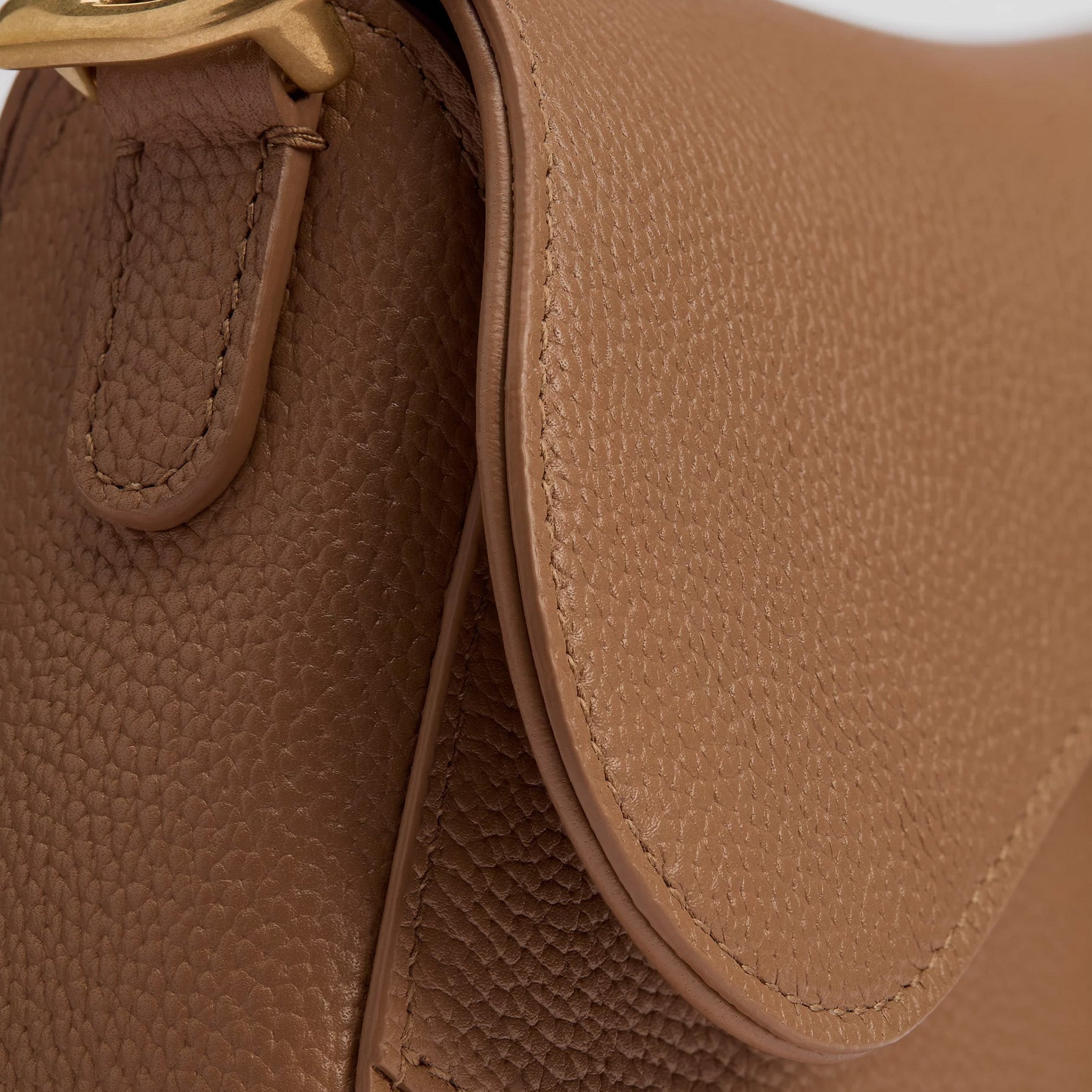 Grained Calfskin Small Saddle Bag - VVISN