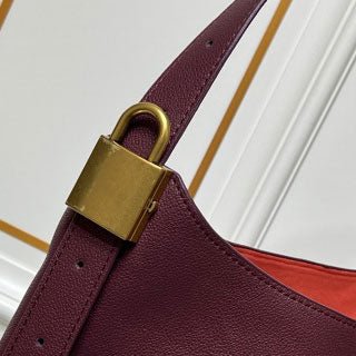 Hobo MM Handbag Rouge Concerto - VVISN