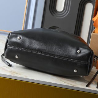Lambskin Leather 2 - in - 1 Hobo Backpack - VVISN