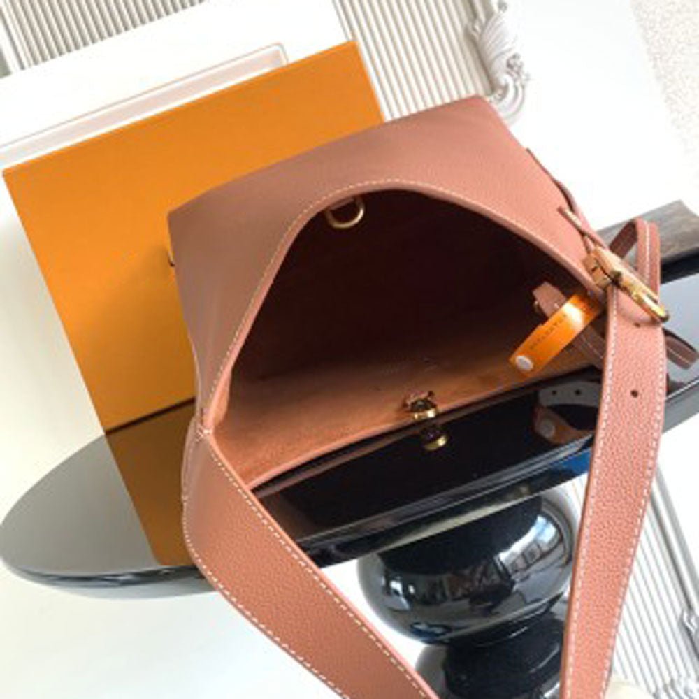 Low Key Hobo MM Handbag Cognac Brown - VVISN