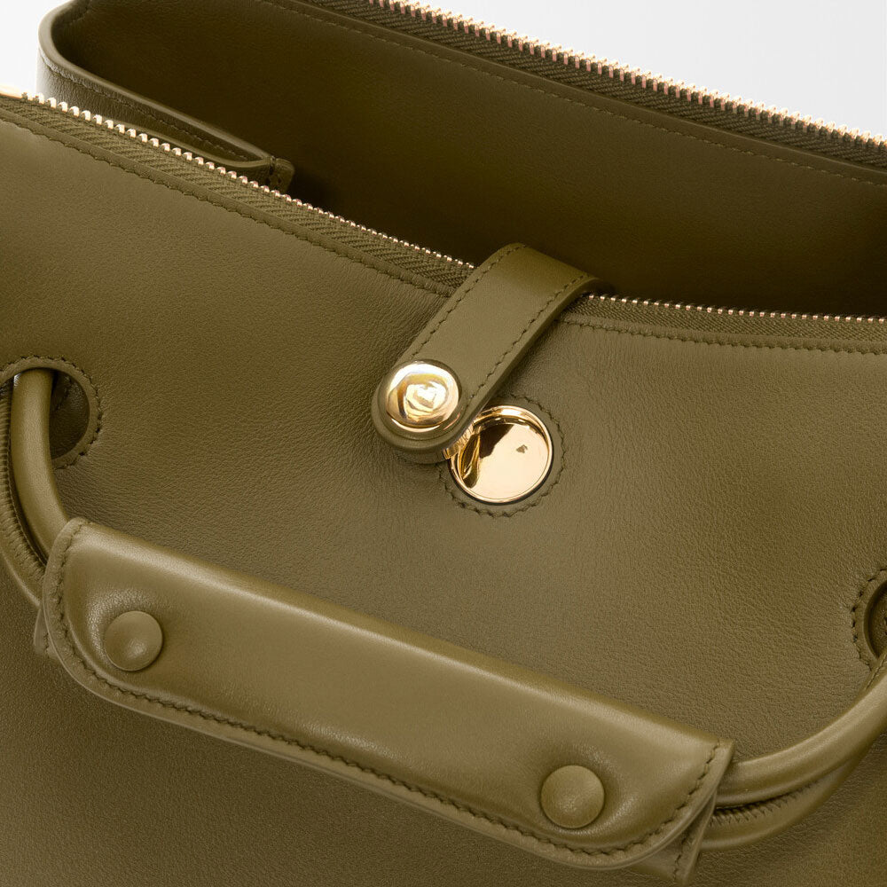 Olive Supple Calfskin Madrid Trapeze Bag - VVISN