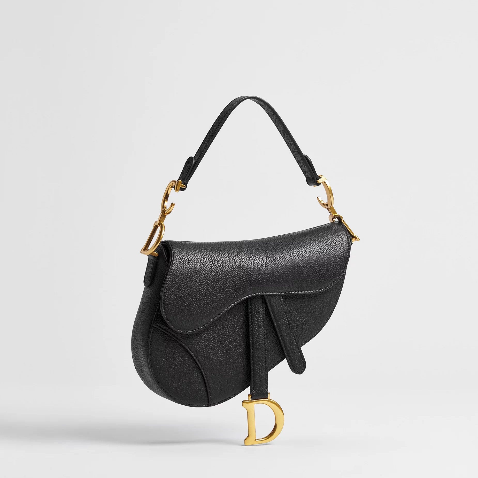 Small Grained Calfskin Saddle Bag - VVISN
