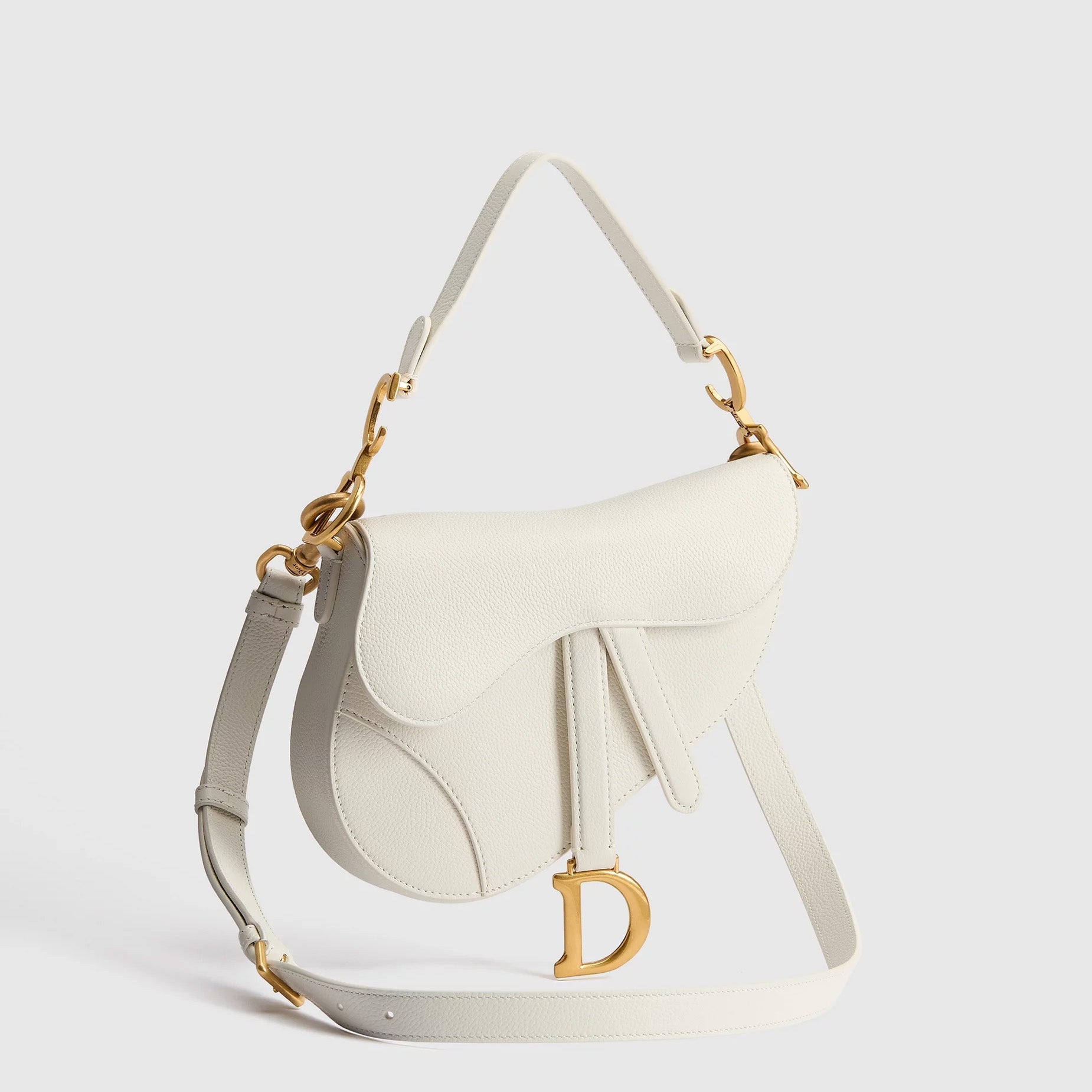 Small Grained Calfskin Saddle Flap Bag - VVISN
