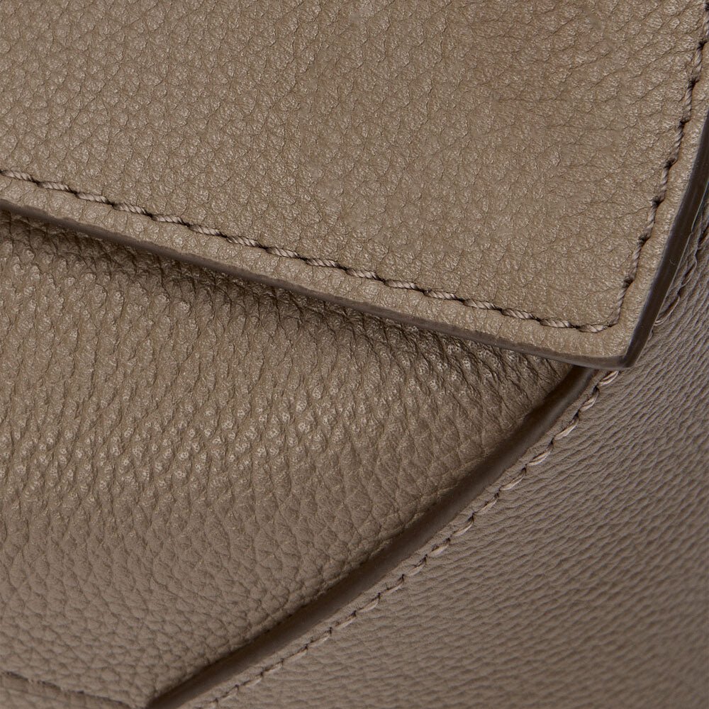 Small Taupe Grained Leather Puzzle Edge - VVISN