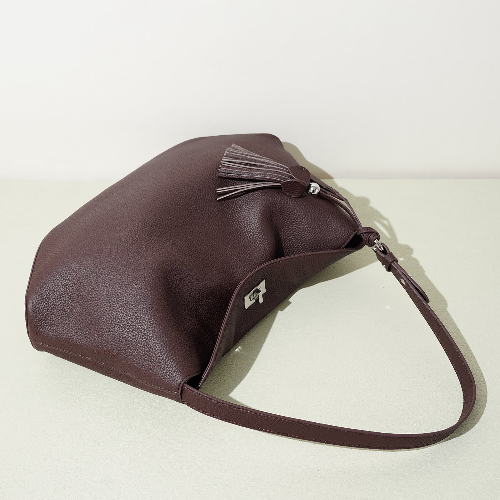 Structured Leather Trapezoid Crossbody Bag - VVISN