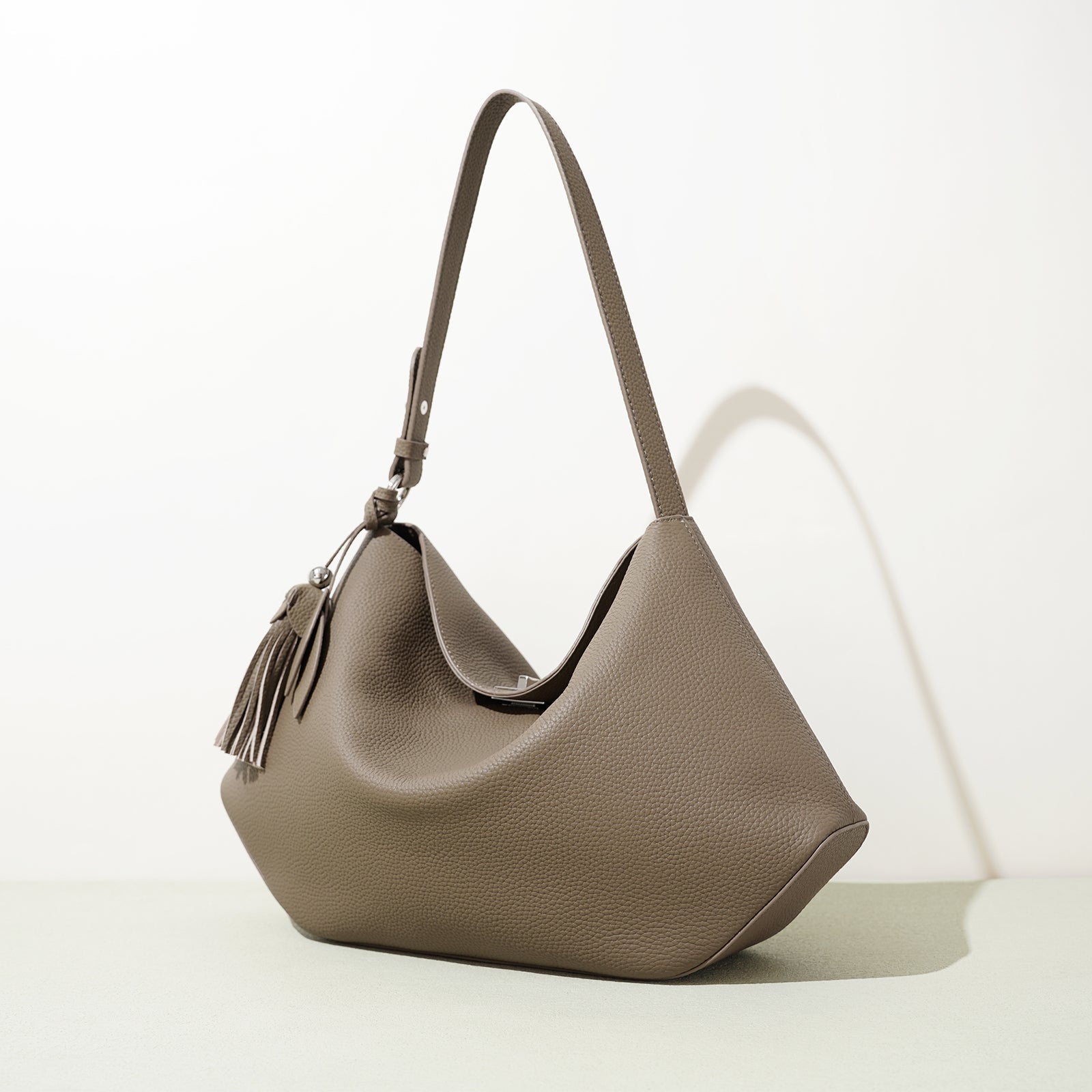 Structured Leather Trapezoid Crossbody Bag - VVISN
