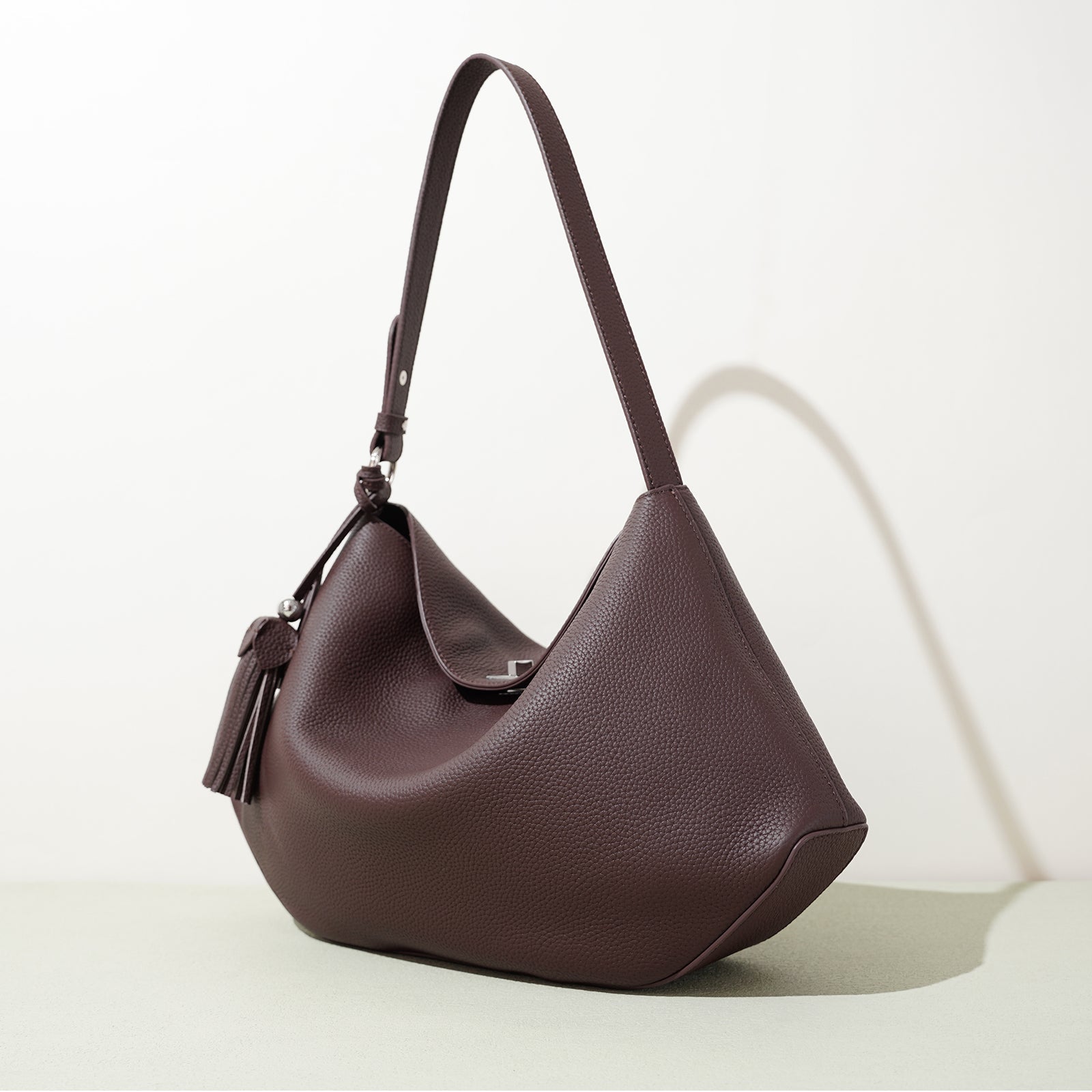 Structured Leather Trapezoid Crossbody Bag - VVISN