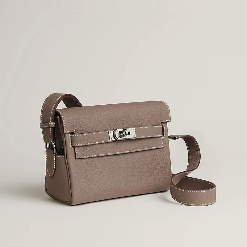 Togo Calfskin Shoulder Bag Etoupe - VVISN