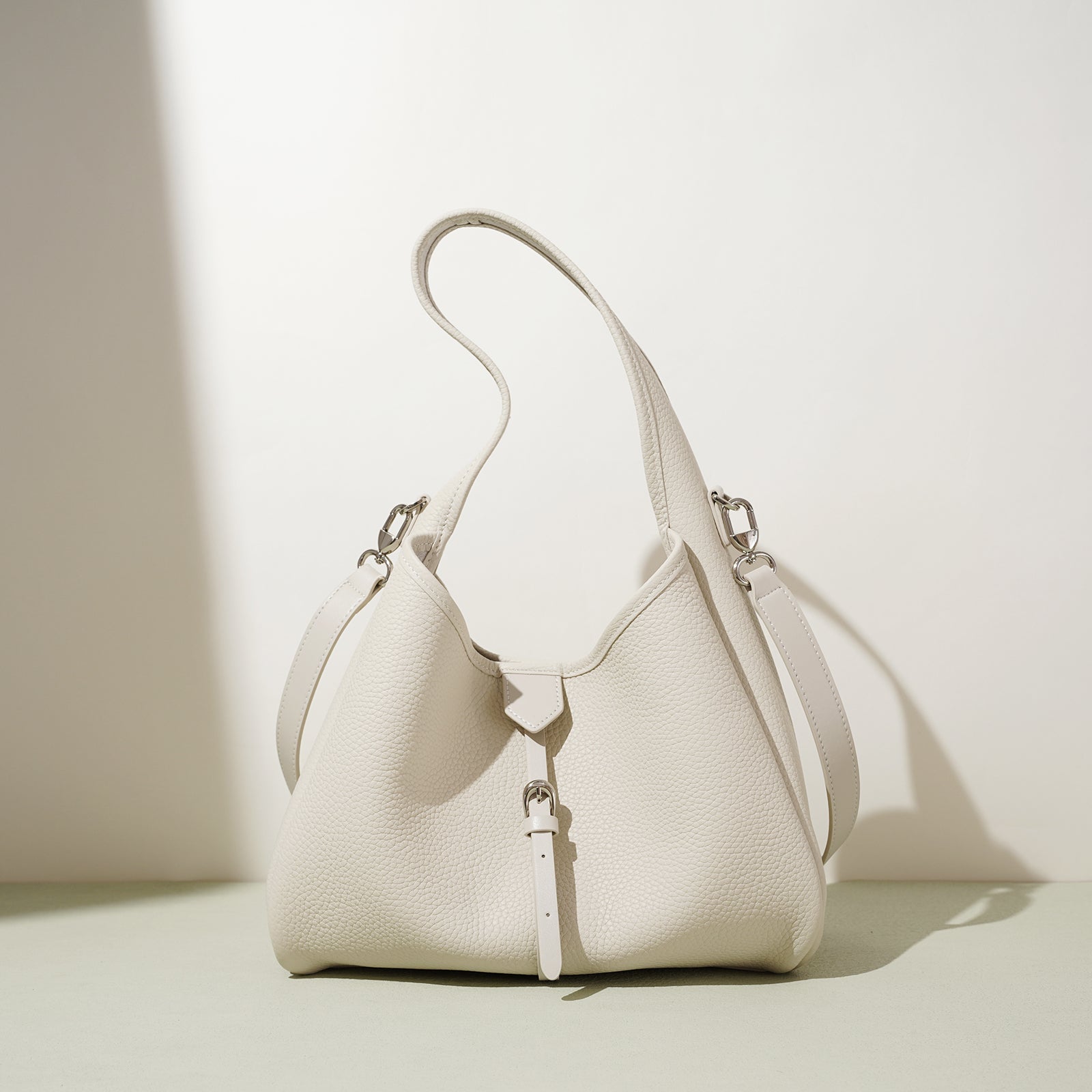 Top Grain Cowhide Minimalist Shoulder Bag - VVISN