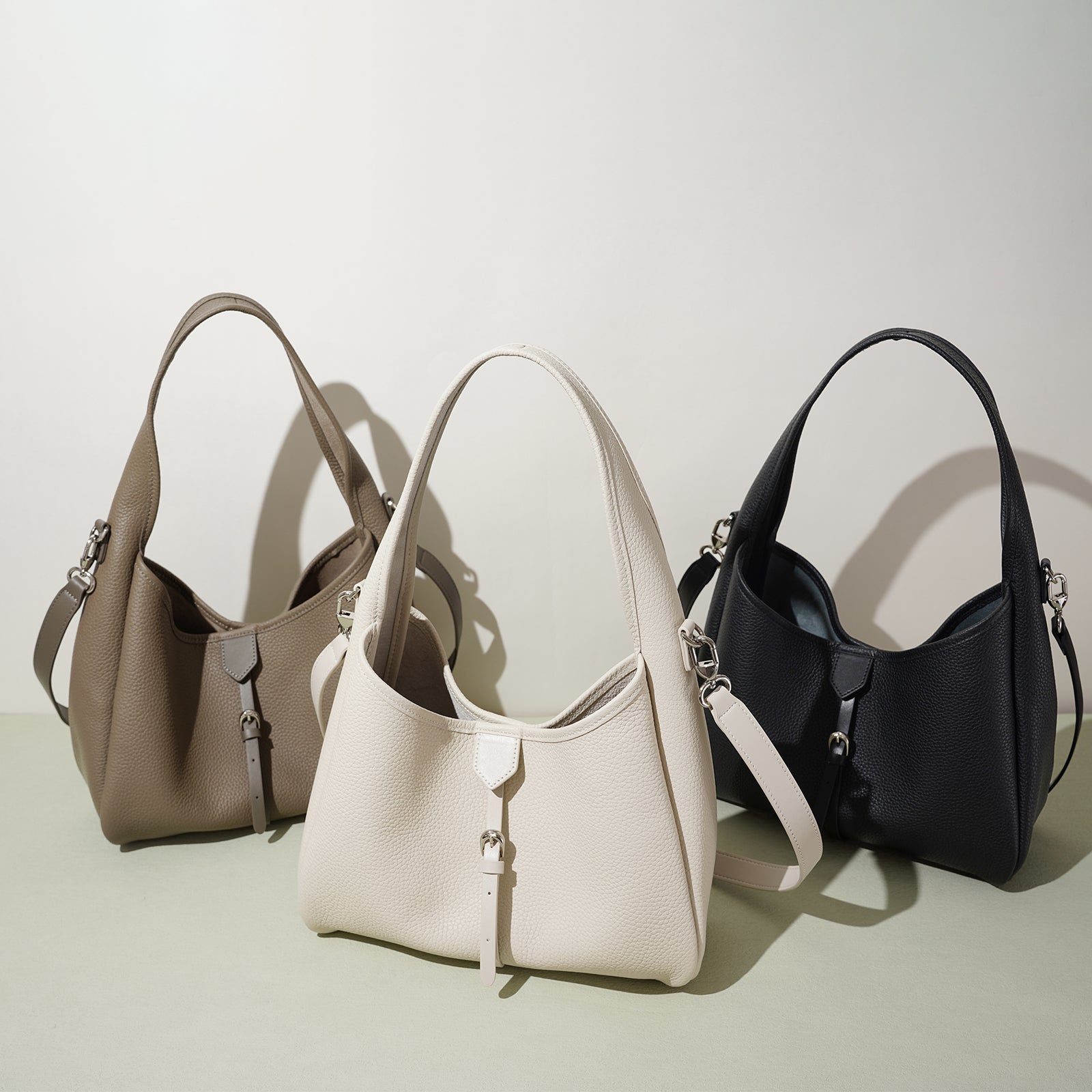 Top Grain Cowhide Minimalist Shoulder Bag - VVISN