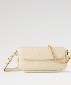 Louis Vuitton Wallet on Chain Ivy M82210