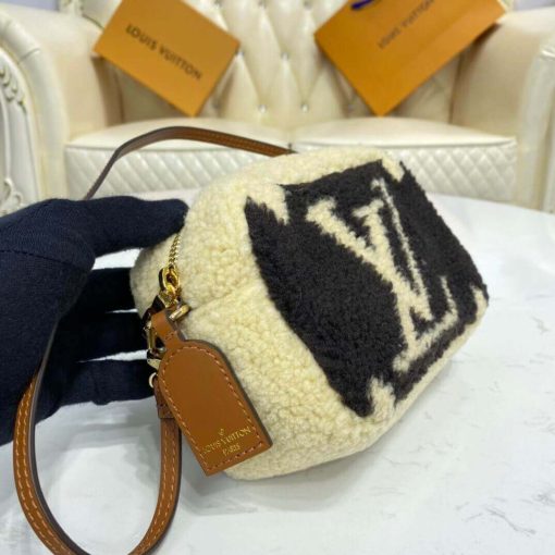 Louis Vuitton Beach Pouch M68599 - Image 5