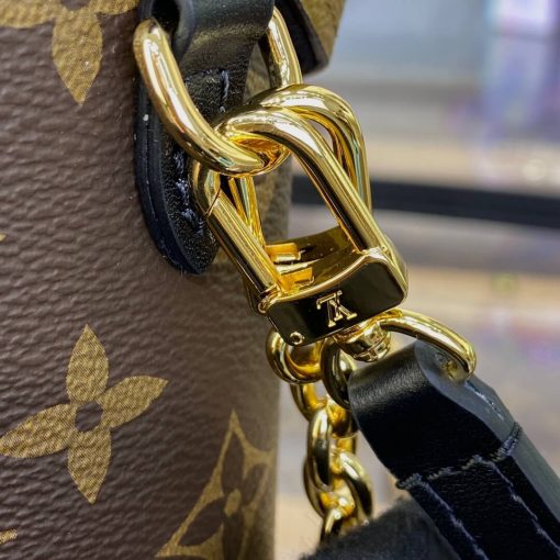 Louis Vuitton Camera Box Bag M82465 - Image 14