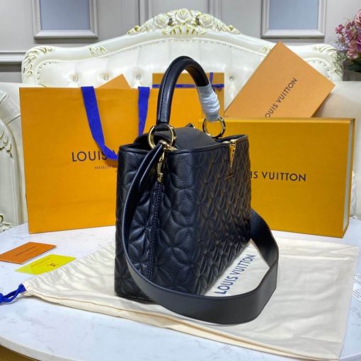 Louis Vuitton Capucines MM Bag In Quilting Lambskin M55366 Black - Image 4