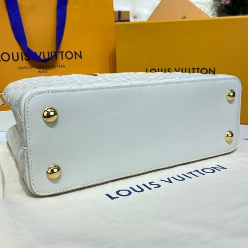 Louis Vuitton Capucines MM Bag In Quilting Lambskin M55366 White - Image 4