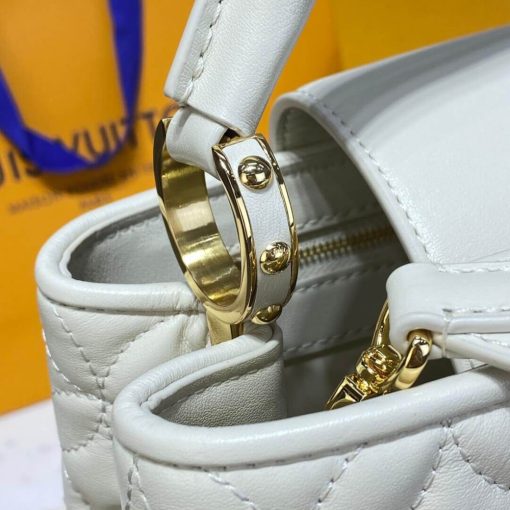 Louis Vuitton Capucines MM Bag In Quilting Lambskin M55366 White - Image 6