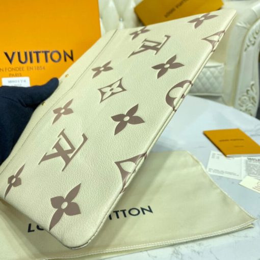 Louis Vuitton Daily Pouch M80174 Cream - Image 5