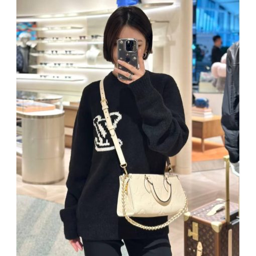Louis Vuitton Grained Cowhide Leather OnTheGo East West Bag M23698 M23640 White - Image 2