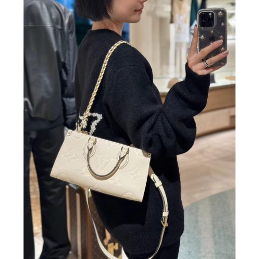 Louis Vuitton Grained Cowhide Leather OnTheGo East West Bag M23698 M23640 White - Image 3
