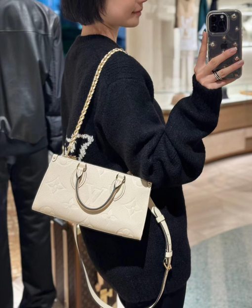 Louis Vuitton Grained Cowhide Leather OnTheGo East West Bag M23698 M23640 White - Image 3