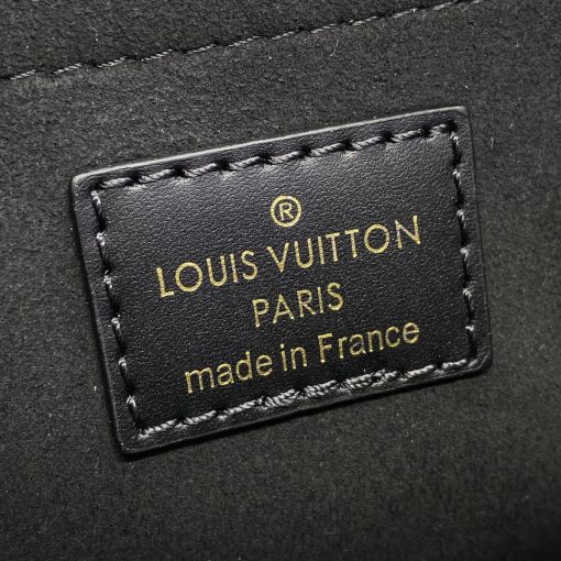 Louis Vuitton Grained Cowhide Leather OnTheGo East West Bag M23698 M23640 Black - Image 9
