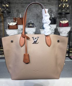Louis Vuitton Lockme Cabas Go M55028 Beige