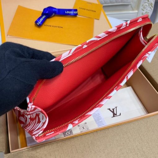Louis Vuitton LV Crafty Toiletry Pouch 26 M45476 Red - Image 13