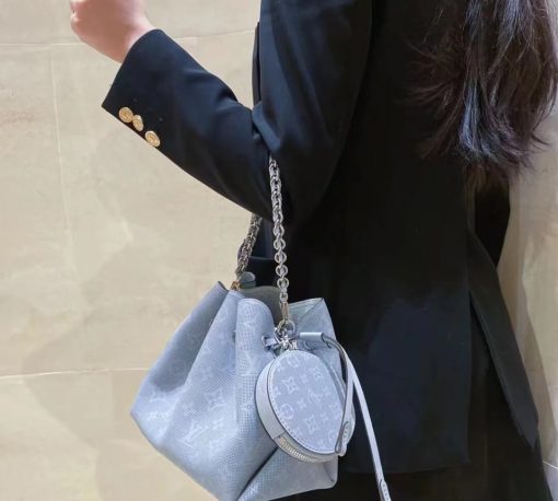 Louis Vuitton Mahina Bella Tote Bag M21582 Bleu Horizon - Image 2