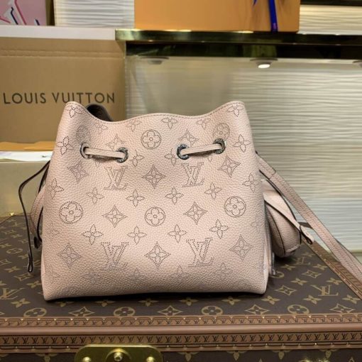 Louis Vuitton Mahina Leather Bella M57068 - Image 8
