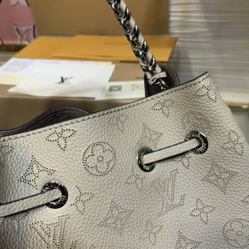 Louis Vuitton Mahina Leather Bella M57201 - Image 5