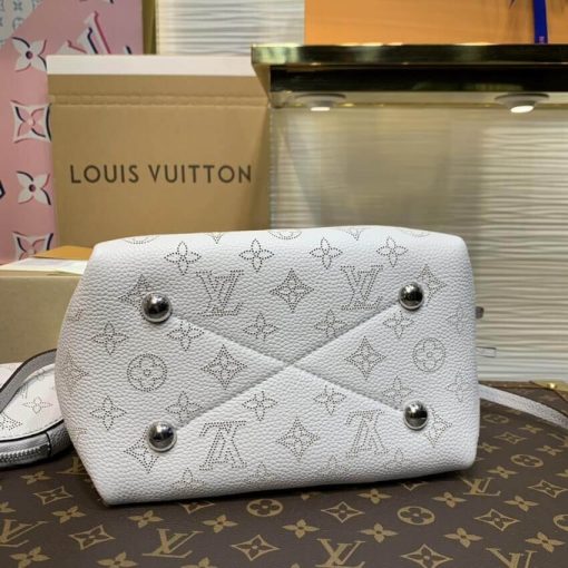 Louis Vuitton Mahina Leather Bella M58480 - Image 7