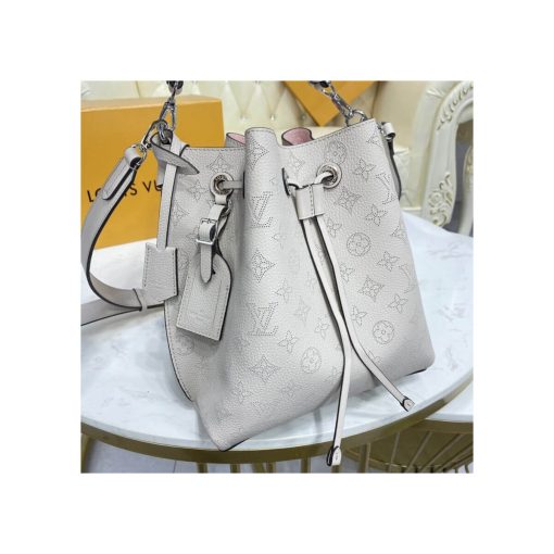 Louis Vuitton Mahina Leather Muria M57526 - Image 6