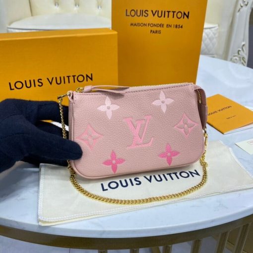 Louis Vuitton Mini Pochette Accessoires M80501 Black - Image 14