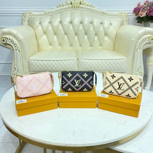Louis Vuitton Mini Pochette Accessoires M81140 Pink - Image 14