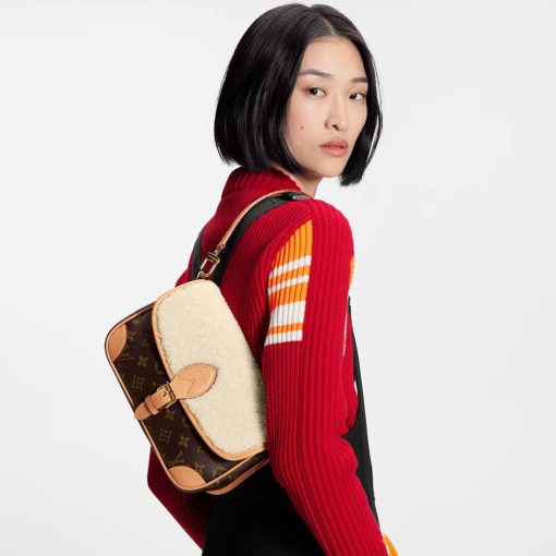 Louis Vuitton Monogram and Shearling Diane Bag M46317 - Image 2