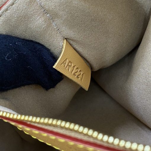 Louis Vuitton Monogram and Shearling Diane Bag M46317 - Image 16